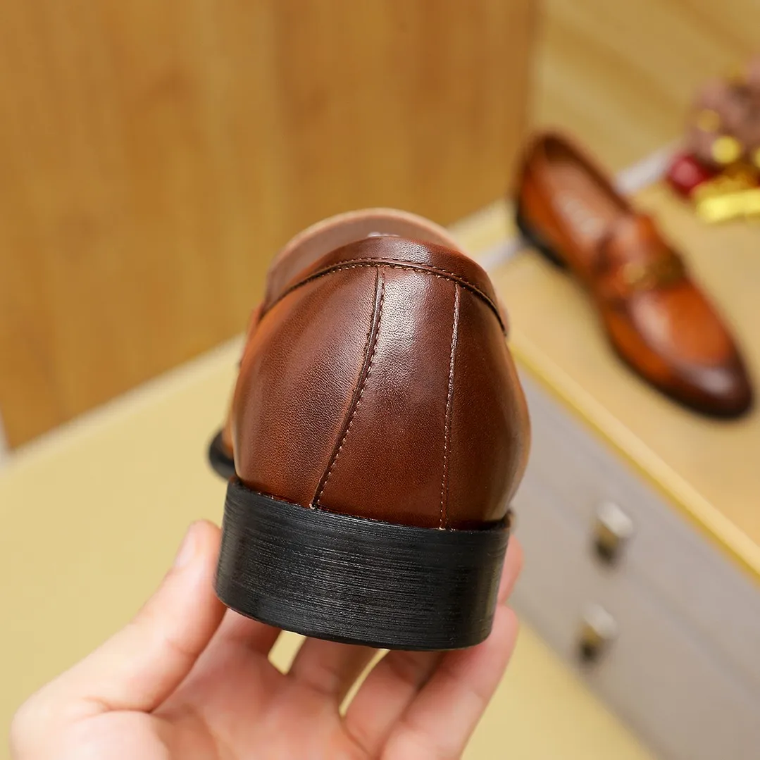 Men's men's shoes 💰400 🆘【GUCCI】Gucci ·🐑里· Hot-selling beanie shoes, top brand luxury, top quality, latest fashion beanie shoes.. The upper is made of original first-layer cowhide. (🐑leather·inner). The original stylish and stylish soft rubber wear-resistant and non-slip outsole is light and comfortable on the foot, available in 2 colors! Matching code: 39/45 (38.46. Can be customized)